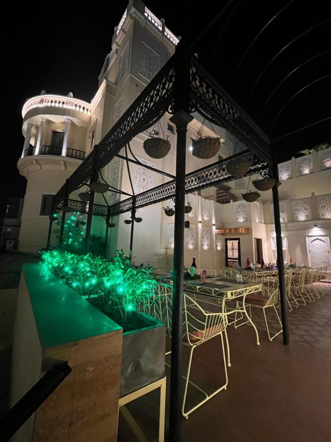 Ratnawali - A Vegetarian Heritage Hotel ジャイプール エクステリア 写真