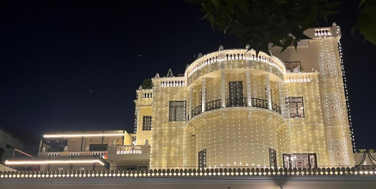 Ratnawali - A Vegetarian Heritage Hotel ジャイプール エクステリア 写真