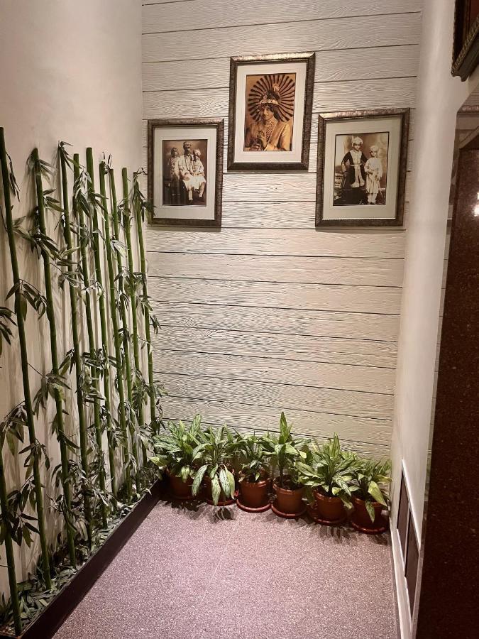 Ratnawali - A Vegetarian Heritage Hotel ジャイプール エクステリア 写真