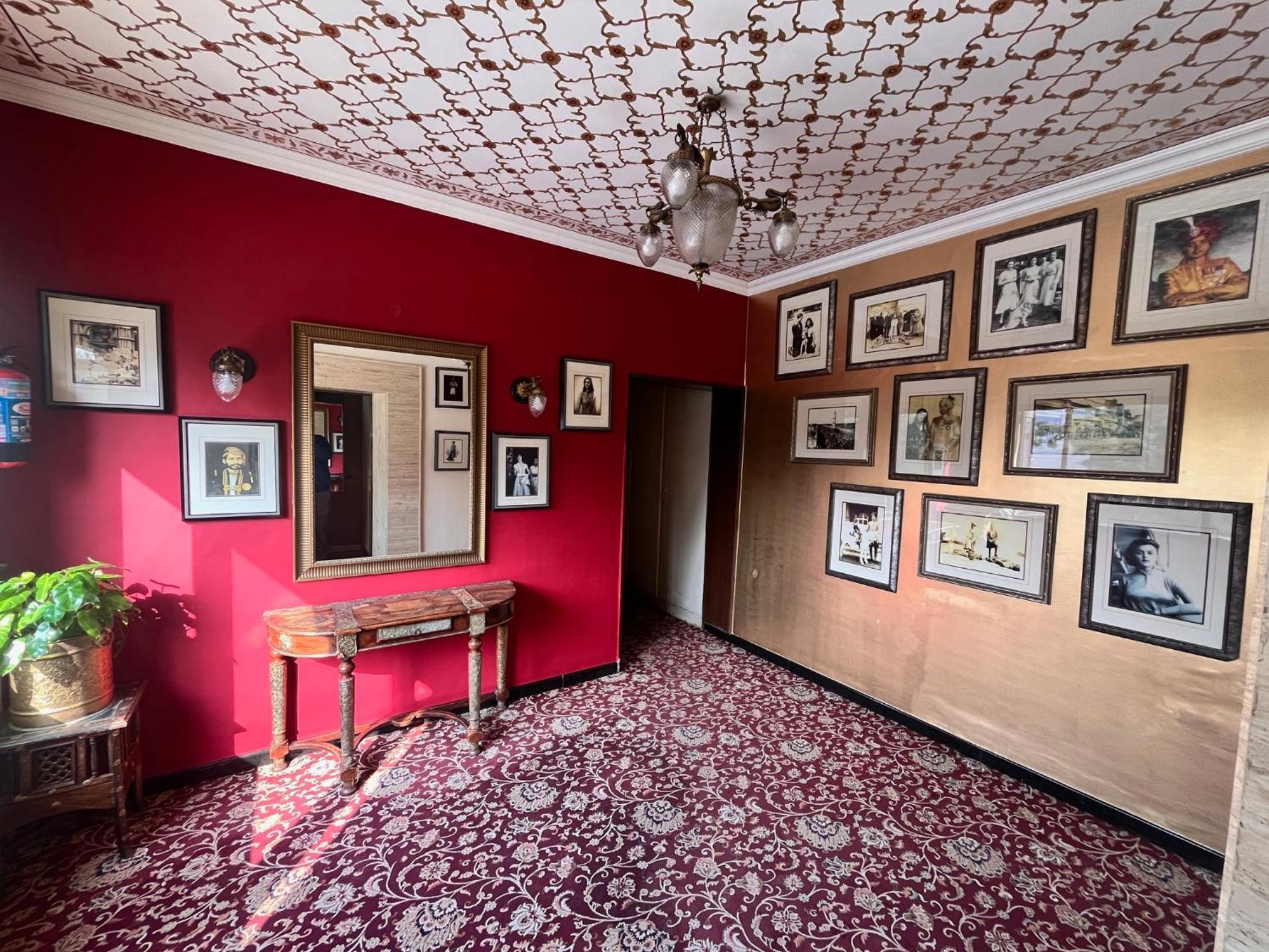 Ratnawali - A Vegetarian Heritage Hotel ジャイプール エクステリア 写真