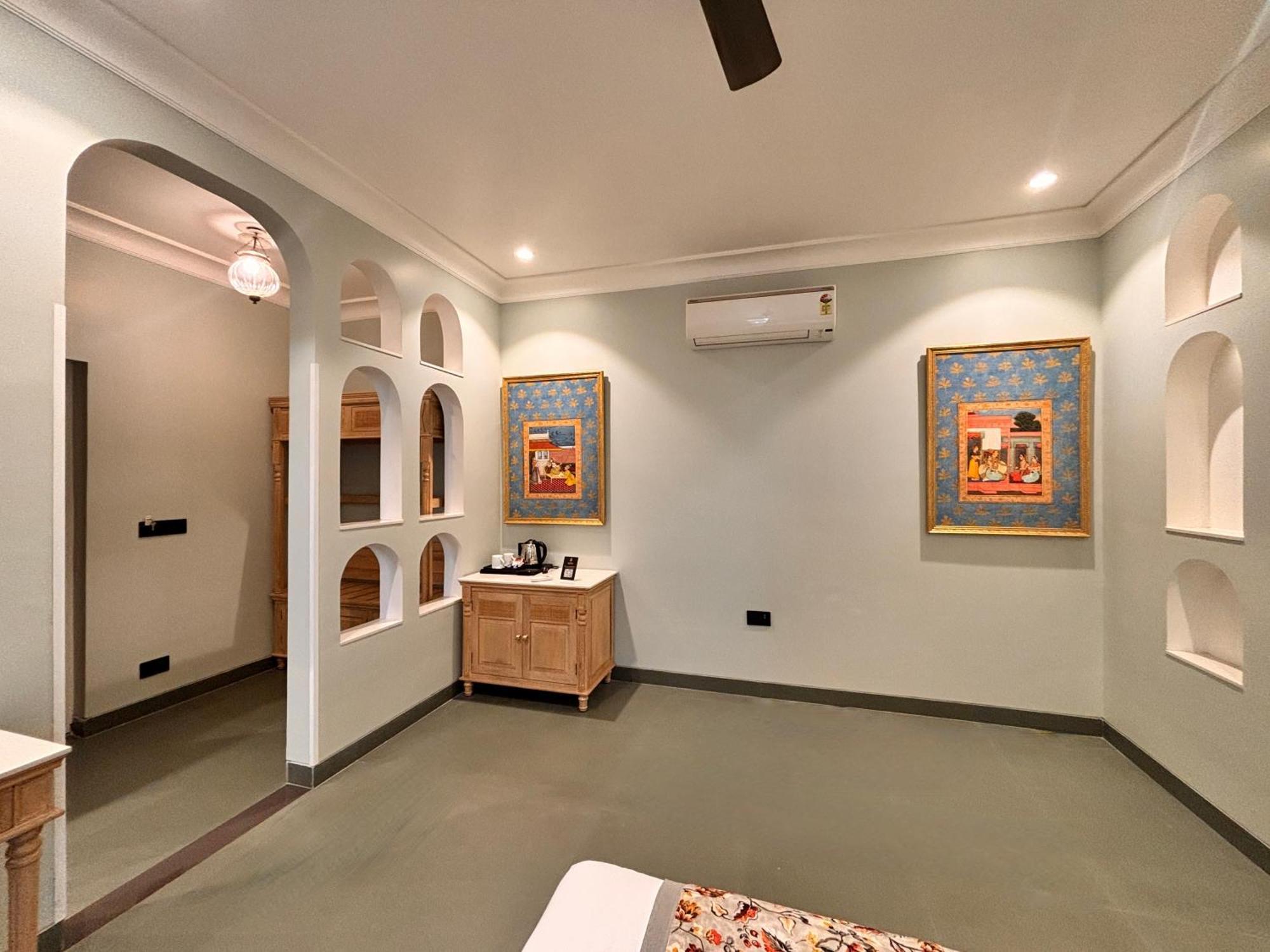 Ratnawali - A Vegetarian Heritage Hotel ジャイプール エクステリア 写真